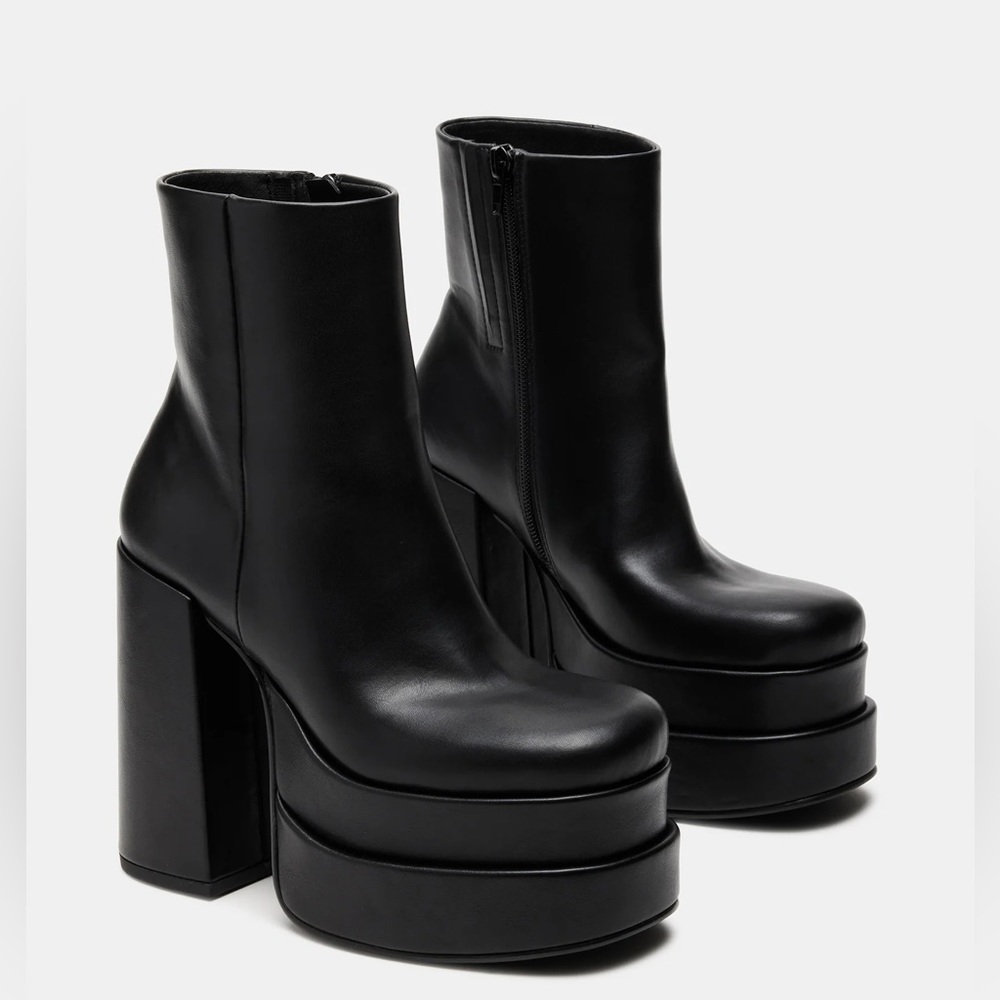 Steve Madden Cobra Boots